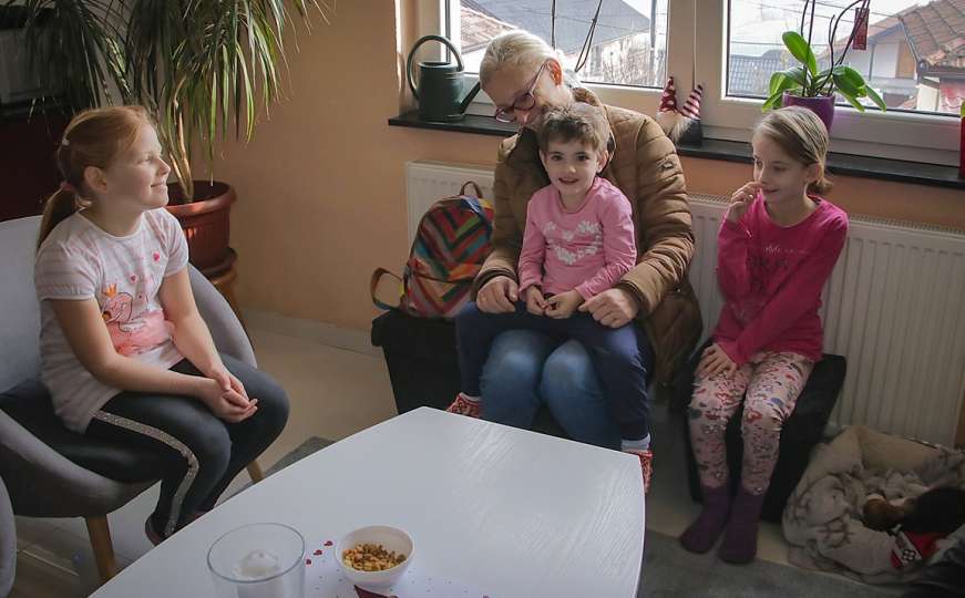 Nizozemka u BiH pružila topli dom za 64 djece